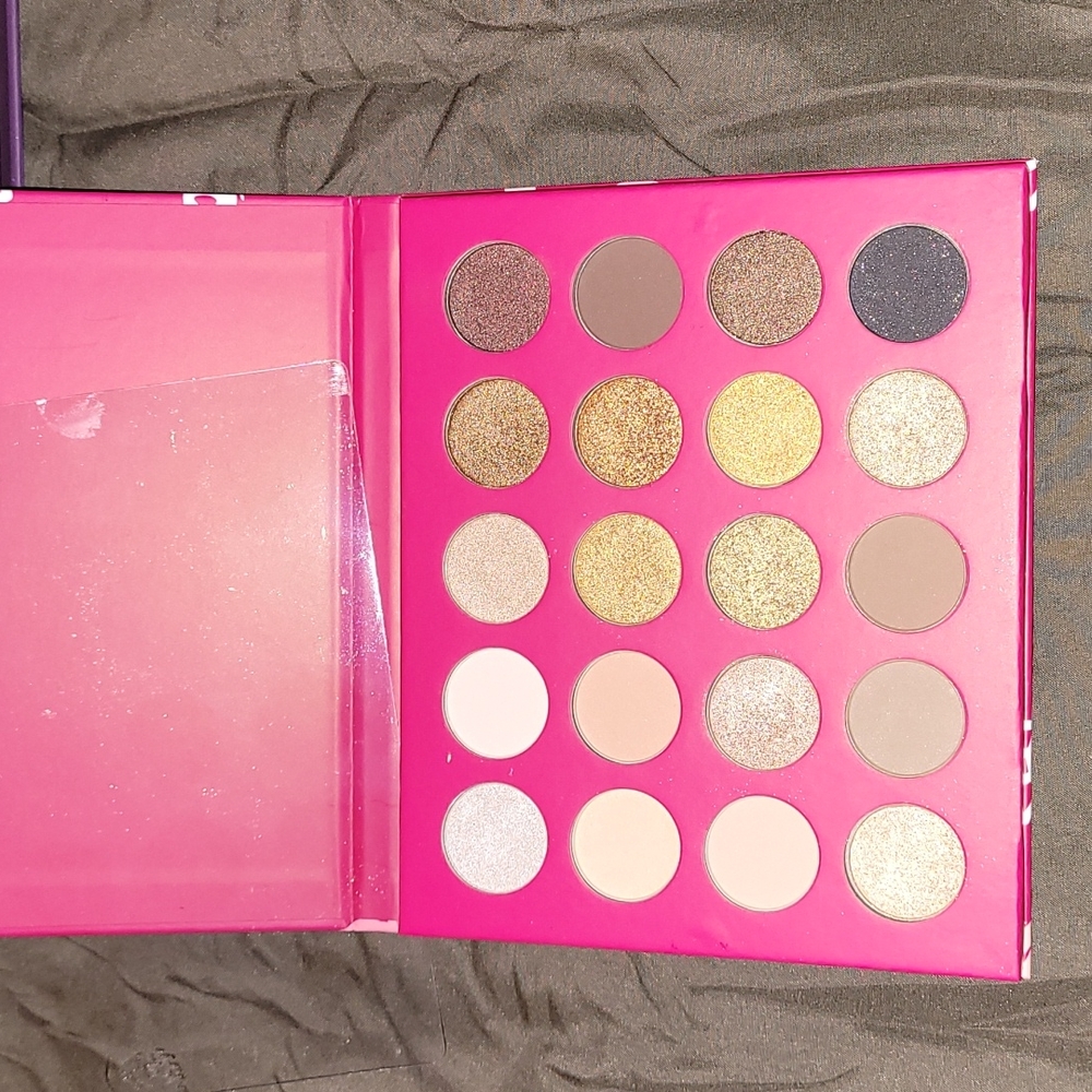 eyeshadow palette
